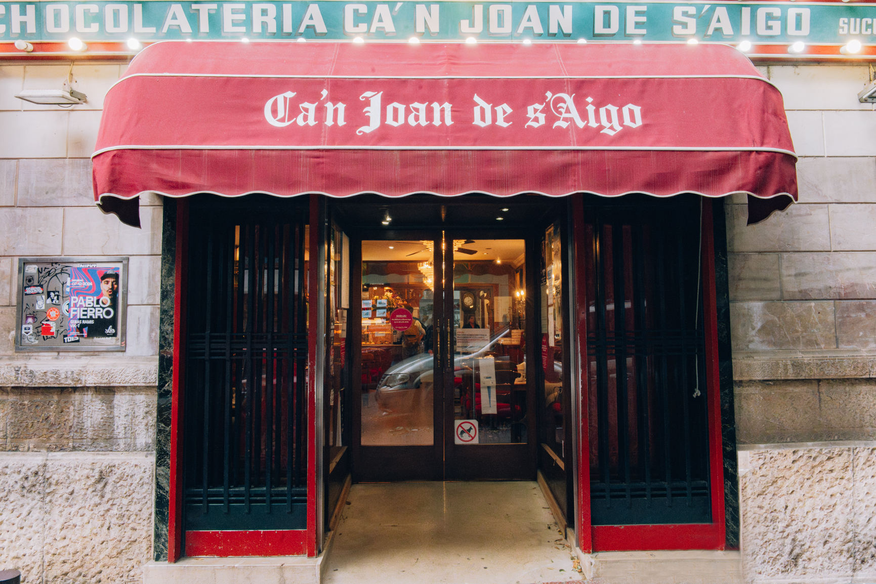 Can Joan De Saigonull